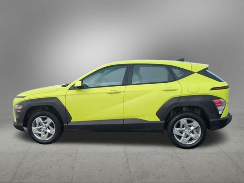 2024 Hyundai KONA SE