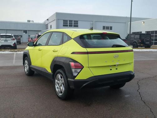 2024 Hyundai KONA SE