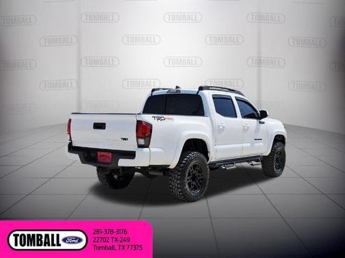 Super White 2018 Toyota Tacoma SR5