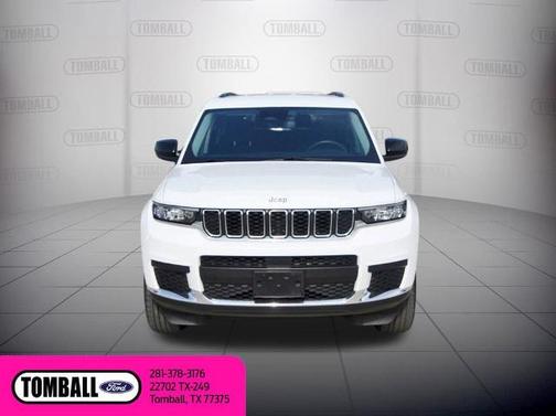 Bright White Clearcoat 2022 Jeep Grand Cherokee LAREDO