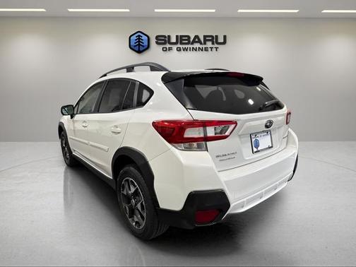 Crystal White Pearl 2018 Subaru Crosstrek 2.0i Premium