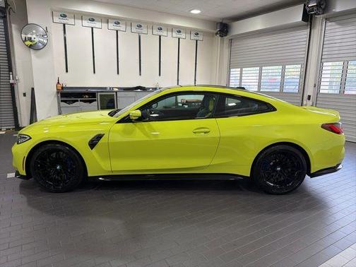 Sao Paulo Yellow 2024 BMW M4 Base