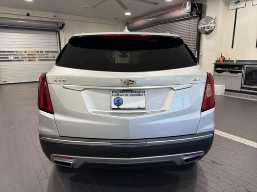 Radiant Silver Metallic 2020 Cadillac XT5 Premium Luxury