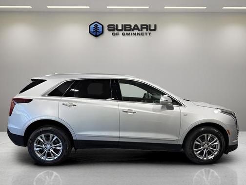 Radiant Silver Metallic 2020 Cadillac XT5 Premium Luxury