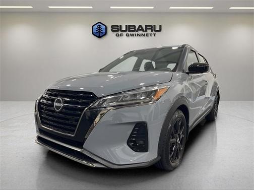 2023 Nissan Kicks SR