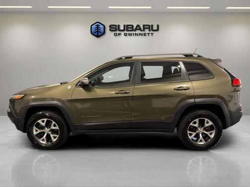 Anvil Clearcoat 2014 Jeep Cherokee Trailhawk