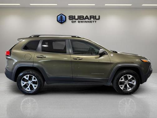Anvil Clearcoat 2014 Jeep Cherokee Trailhawk