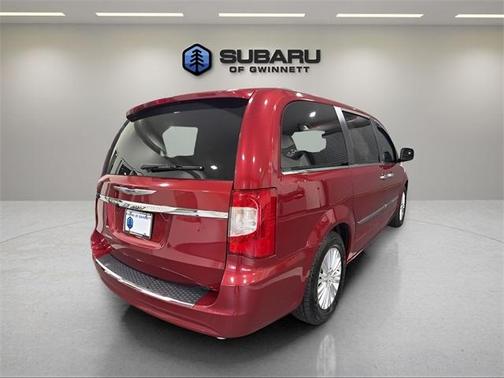 2013 Chrysler Town & Country Touring-L