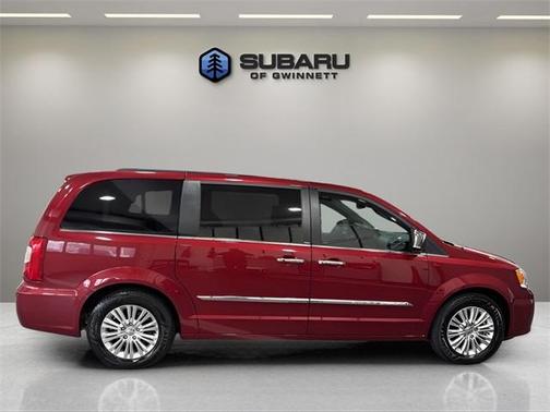 2013 Chrysler Town & Country Touring-L