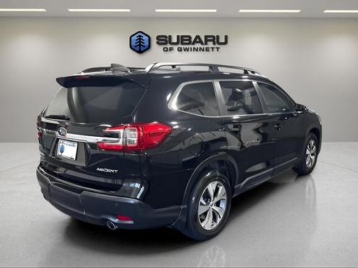 Crystal Black Silica 2023 Subaru Ascent Premium 8-Passenger