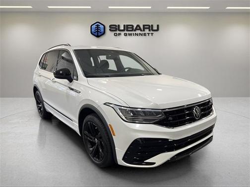 2024 Volkswagen Tiguan 2.0T SE R-Line Black