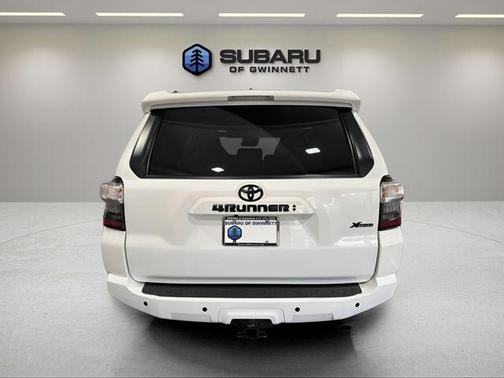 Ice 2023 Toyota 4Runner SR5