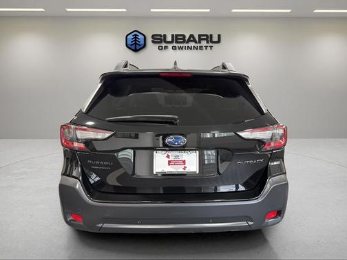 Crystal Black Silica 2025 Subaru Outback Onyx Edition