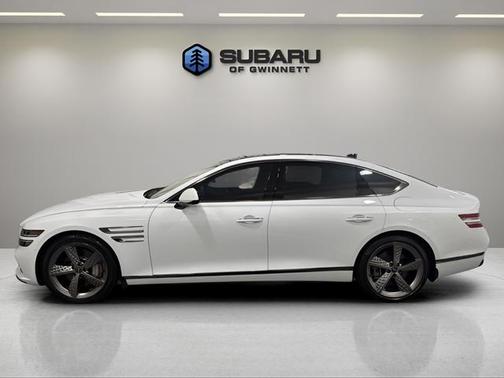 Uyuni White 2022 Genesis G80 3.5T