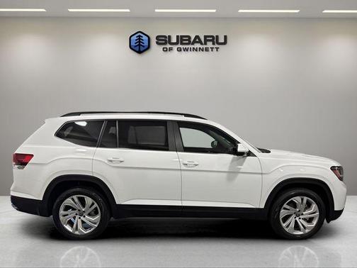 Pure White 2022 Volkswagen Atlas 3.6L SE w/Technology