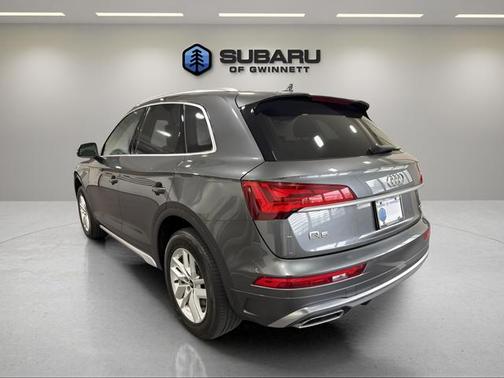 Daytona Gray Pearl Effect 2023 Audi Q5 45 S line quattro Premium
