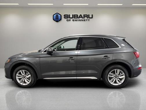 Daytona Gray Pearl Effect 2023 Audi Q5 45 S line quattro Premium