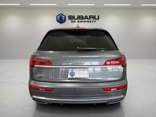 Daytona Gray Pearl Effect 2023 Audi Q5 45 S line quattro Premium