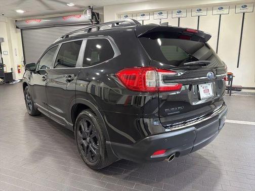 Crystal Black Silica 2025 Subaru Ascent Onyx Edition Touring