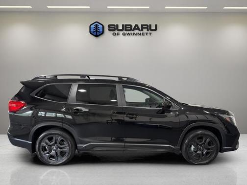 Crystal Black Silica 2025 Subaru Ascent Onyx Edition Touring
