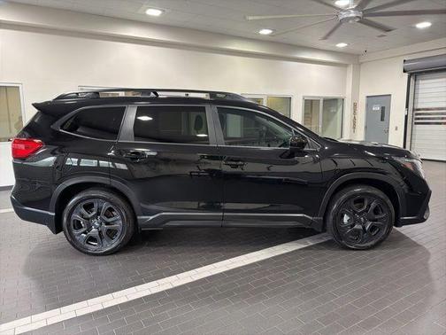 Crystal Black Silica 2025 Subaru Ascent Onyx Edition Touring