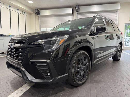 Crystal Black Silica 2025 Subaru Ascent Onyx Edition Touring
