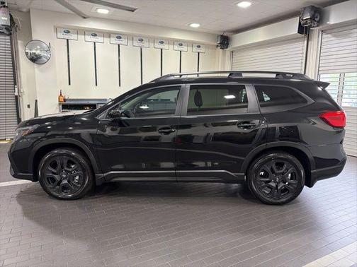 Crystal Black Silica 2025 Subaru Ascent Onyx Edition Touring