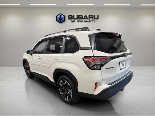 Crystal White Pearl 2025 Subaru Forester Limited