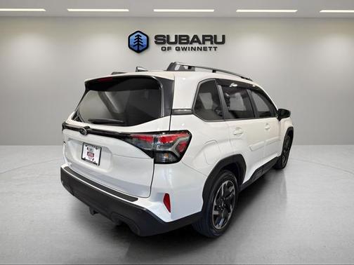 Crystal White Pearl 2025 Subaru Forester Limited