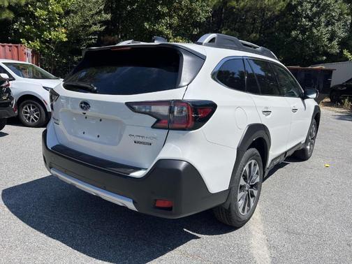 2025 Subaru Outback Touring