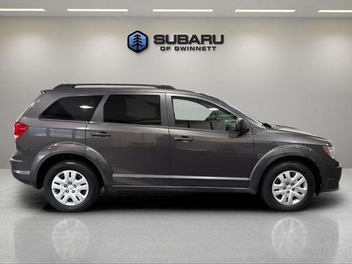Granite Crystal Clearcoat Metallic 2014 Dodge Journey SE