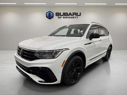 Opal White Pearl Effect 2024 Volkswagen Tiguan 2.0T SE R-Line Black