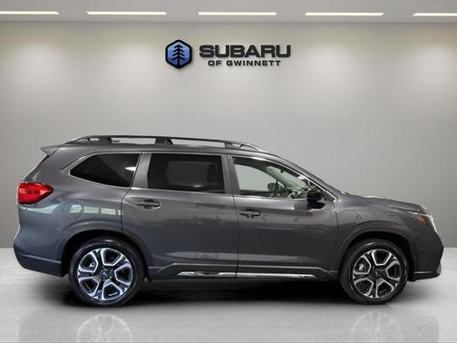 Magnetite Gray Metallic 2025 Subaru Ascent Limited