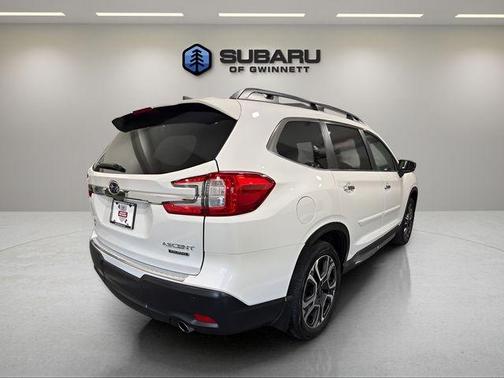 Crystal White Pearl 2025 Subaru Ascent Touring