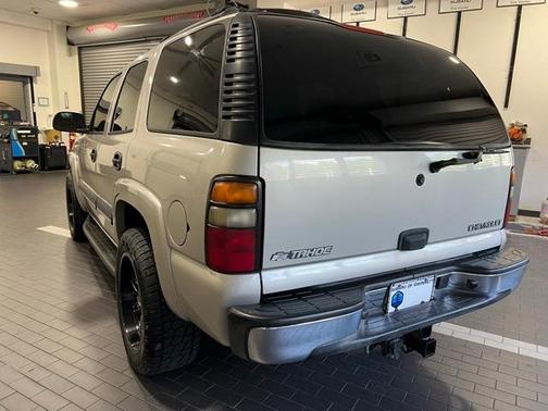 2004 Chevrolet Tahoe LS
