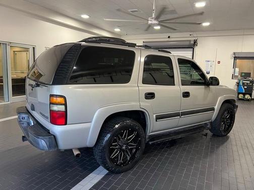 2004 Chevrolet Tahoe LS