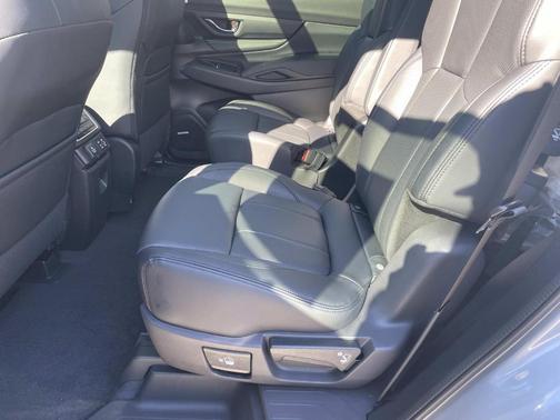 2025 Subaru Ascent Onyx Edition Touring