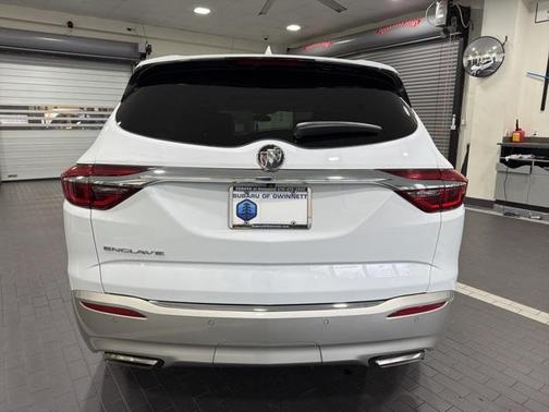 2021 Buick Enclave Essence