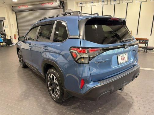 Horizon Blue Pearl 2025 Subaru Forester Premium
