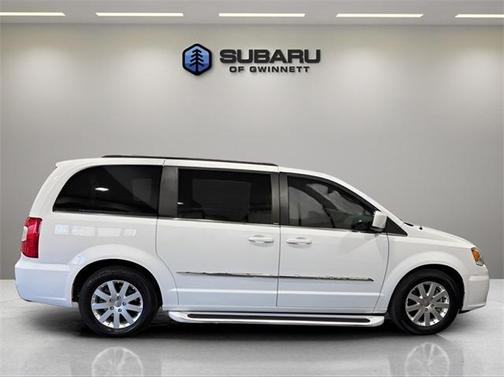 2014 Chrysler Town & Country Touring