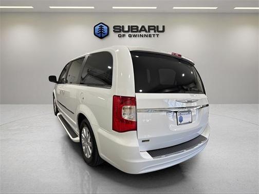 2014 Chrysler Town & Country Touring
