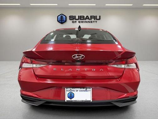 2023 Hyundai ELANTRA SE