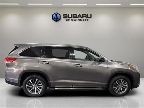 2018 Toyota Highlander 