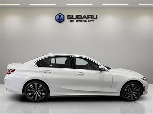 2025 BMW 330 i xDrive