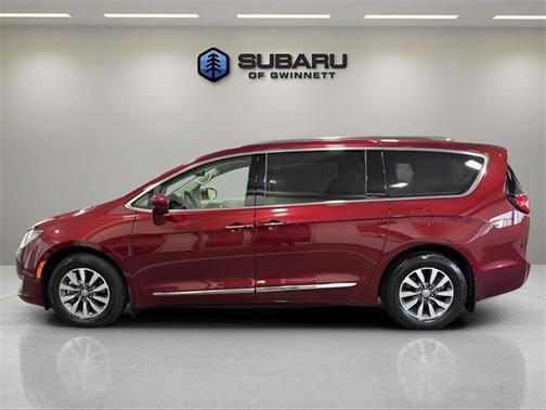 2020 Chrysler Pacifica Touring-L Plus