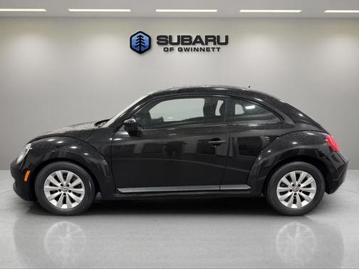 Black Uni 2013 Volkswagen Beetle 2.5L
