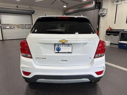 Summit White 2017 Chevrolet Trax LT