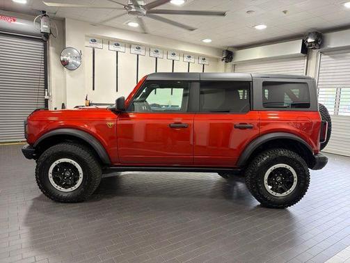 Chili Pepper Red 2024 Ford Bronco Badlands