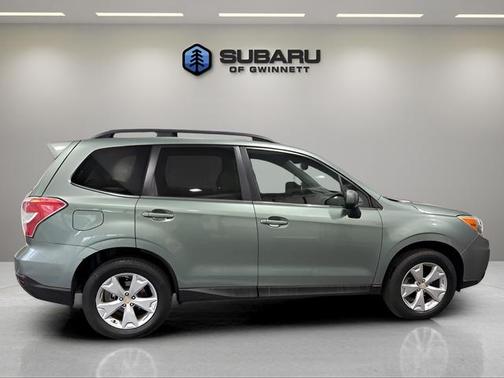 Jasmine Green Metallic 2016 Subaru Forester 2.5i Limited