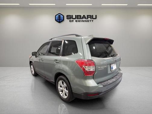 Jasmine Green Metallic 2016 Subaru Forester 2.5i Limited